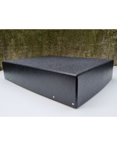 &AElig;ske A4 sort fiberpap nittet TK - H.10cm x B.23,5cm x L.33,4cm